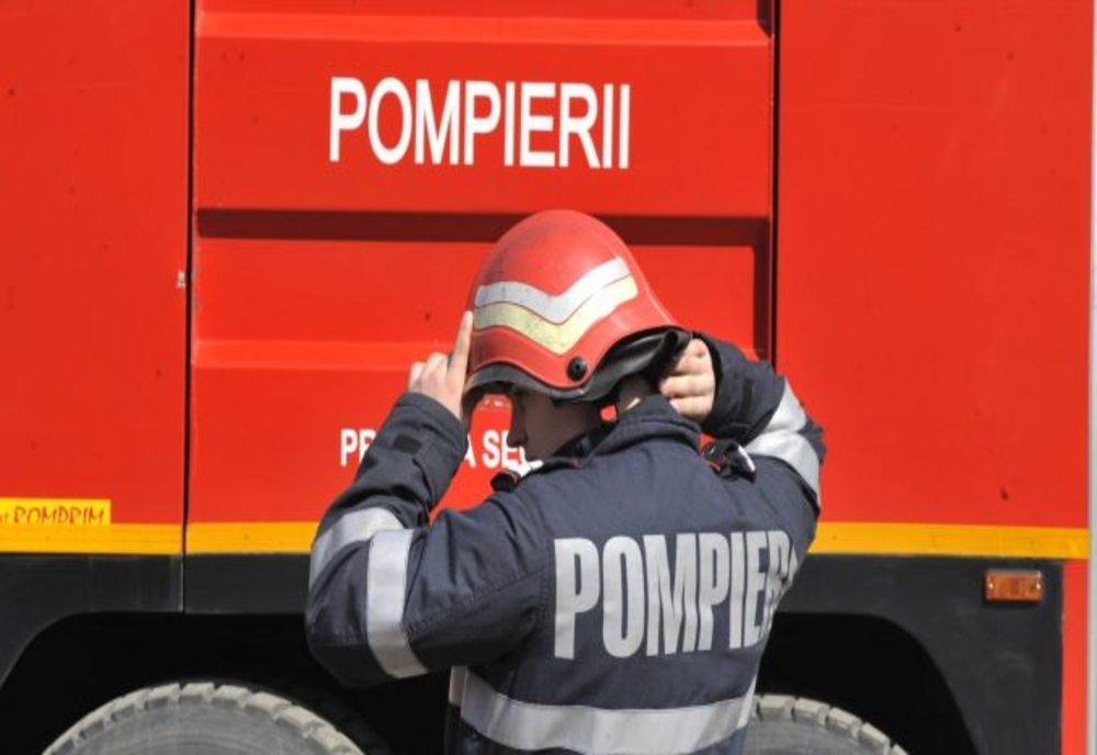 Incendiu la o gospodărie. Pompierii au reușuit să salveze casa