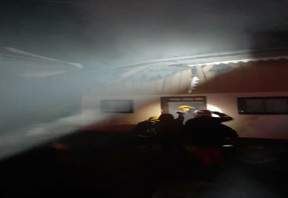 Gospodarie incendiată în localitatea Codru