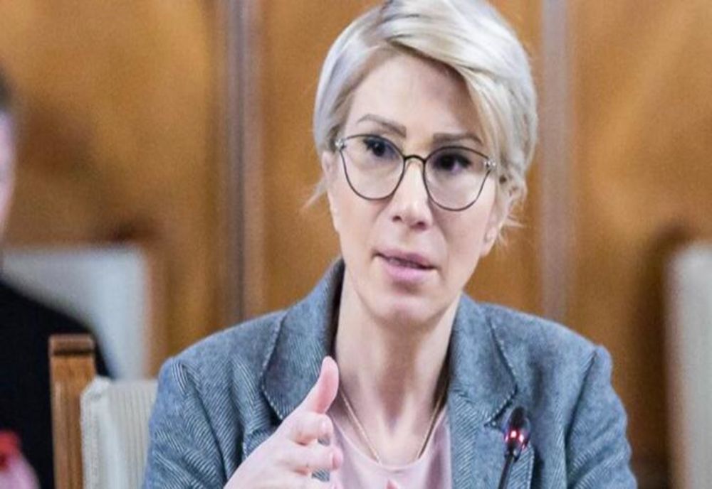 Raluca Turcan: Sărăcia rămâne o mare problemă în România și valoarea muncii în România – 8 Euro/ora este de peste 3 ori mai mică decât media la nivelul UE, iar sărăcia în muncă este aproape de două ori mai mare în România