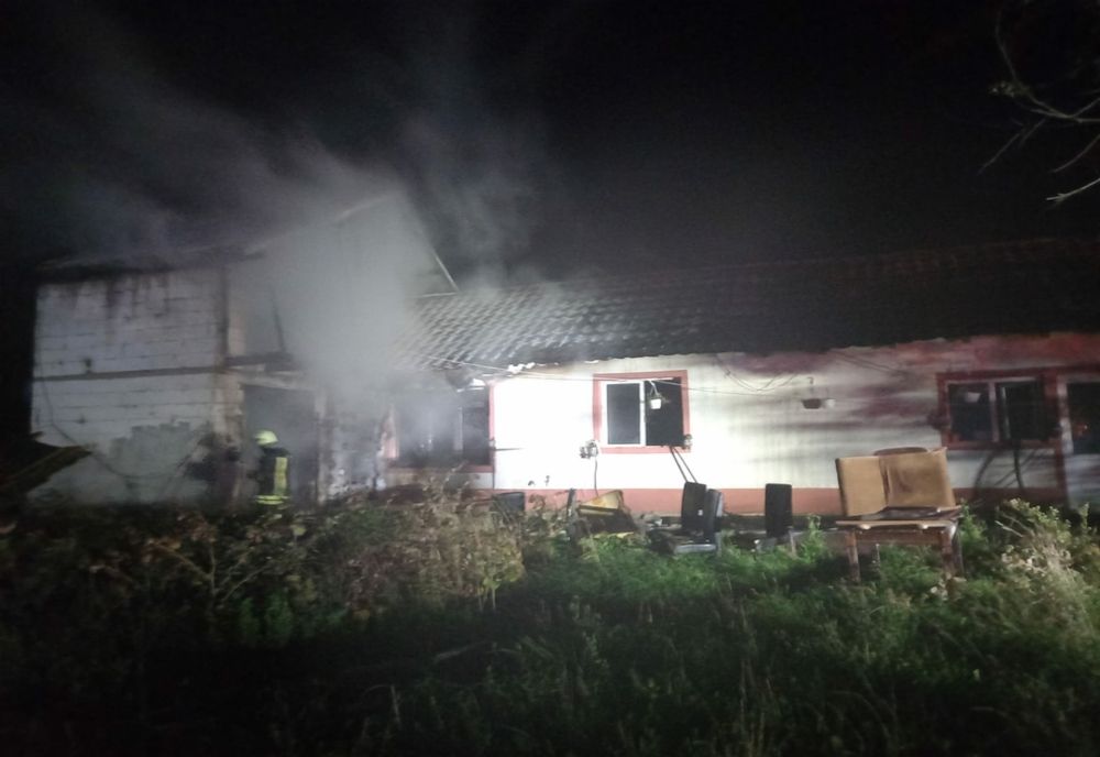Incendiu la o gospodărie din Berchișești