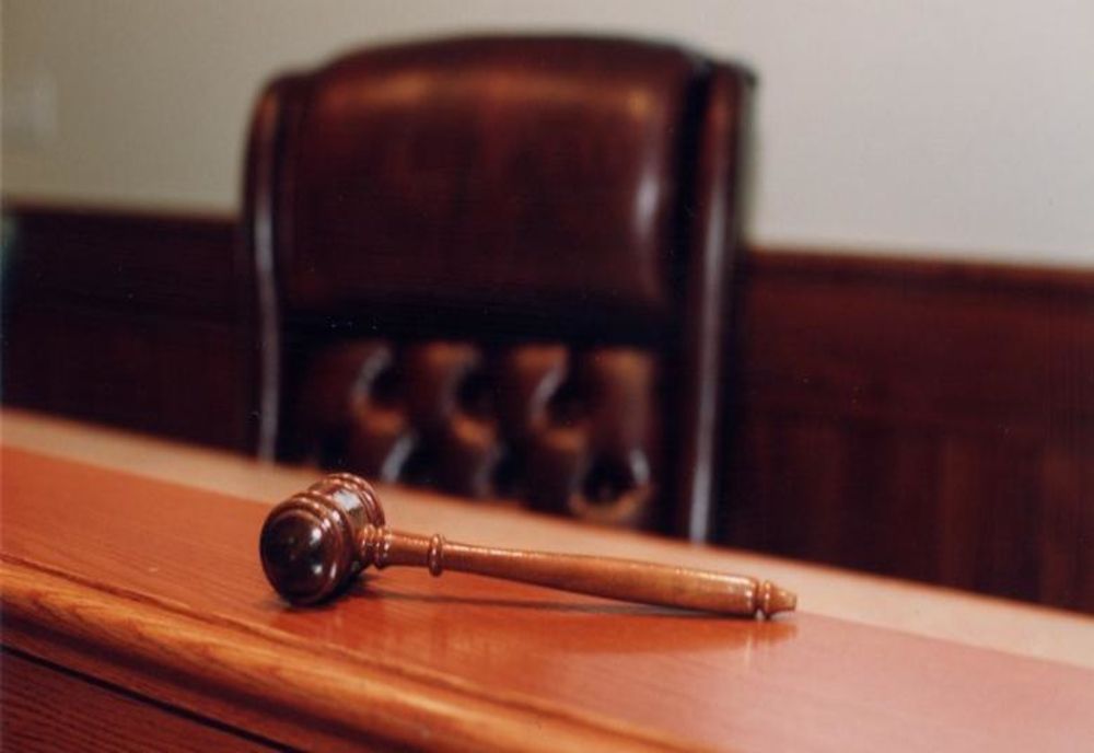 Doi inspectori antifraudă, trimiși în judecată ! De ce sunt acuzați cei doi