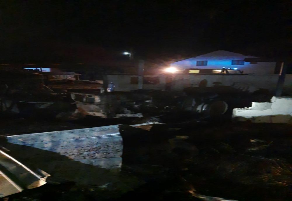 Incendiu violent în Noaptea de Ajun! Mai multe animale și păsări au ars de vii