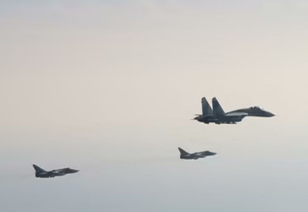 Incident în spațiul aerian al României - Alertă cu bombă la bordul unei aeronave - Misiune ordonată de Centrul NATO de Operații Aeriene