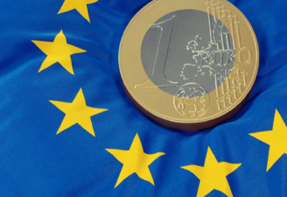 BCE a majorat joi dobânzile şi a semnalat necesitatea creşterii ”semnificative” a acestora pentru a tempera inflaţia FRANKFURT