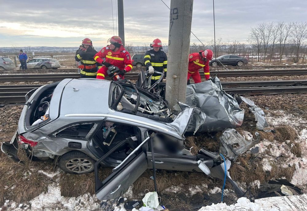 ACCIDENT cumplit în Suceava! Două persoane decedate, doi copii în stare gravă