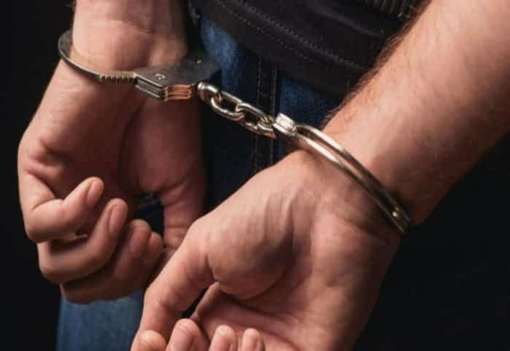 Un bărbat și-a băgat intenționat firma în faliment. Polițiștii l-au reținut