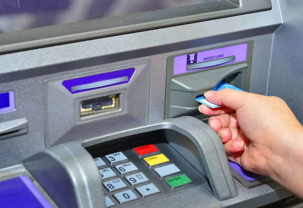 Scenariu radical pentru România. Banii cash ar putea dispărea în viitorii ani