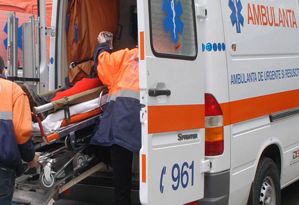 Pieton accidentat de o șoferiță neatentă