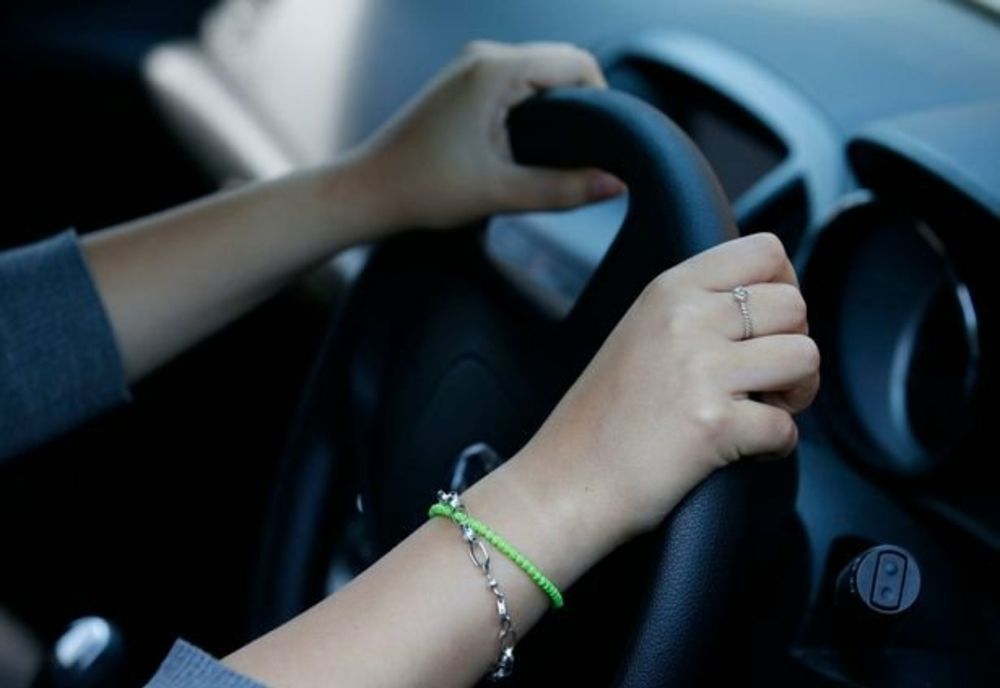 Categoria de șoferi care NU vor mai avea voie să conducă noaptea. Modificări importante cerute de Comisia Europeană