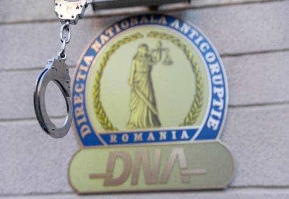 MANAGERUL INTERIMAR ȘI 5 ANGAJAȚI AI SPITALULUI DIN RĂDĂUȚI, REȚINUȚI DE DNA PENTRU CORUPȚIE