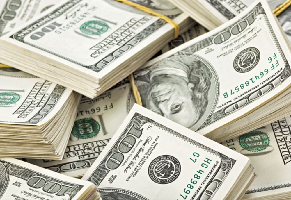 Dolarul american, la minimul ultimilor 4 ani