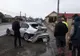 Accident rutier la Milisăuți. Un șofer s-a izbit cu BMW-ul în stâlpul de beton al unei porți FOTO