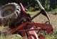 Un băiat de nouă ani a ajuns în stare gravă la spital, după ce tractorul în care se afla s-a răsturnat