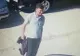 Bărbat filmat de camera de supraveghere în timp ce fură dintr-un autoturism VIDEO