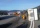 Accident în Pasul Mestecăniș. Un tir s-a răsturnat din cauza vitezei FOTO