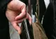 Femeie lasătă fără portofel în timp ce se afla într-un autobuz TPL