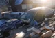 Un șofer a trecut cu mașina prin gardul unui imobil și s-a oprit într-o stivă de lemne VIDEO
