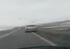 Șoferul unui autoturism cu numere de MAI a fost filmat în timp ce circula în zig-zag. Bărbatul fost oprit în trafic de polițiști VIDEO