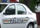 Un tânăr a intrat cu mașina în gard în timp ce încerca să scape de polițiști, la Milișăuți