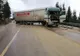 Circulație îngreunată în Pasul Mestecăniș, după ce un tir a derapat FOTO