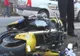 Un tânăr a ajuns la spital după ce a intrat cu motocicleta în coliziune cu un autoturism