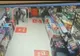Un tânăr de 20 de ani, prins la furat într-un magazin. S-a ales cu dosar penal