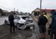 Accident rutier la Milisăuți. Un șofer s-a izbit cu BMW-ul în stâlpul de beton al unei porți FOTO