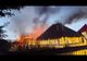 Incendiu violent într-o gospodărie din Marginea. O casă și mai multe anexe au fost cuprinse de flăcări VIDEO