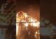 VIDEO Casă incendiată de o mână criminală, la Costișa. Pompierii au intervenit cu șapte autospeciale