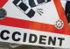 Șase autoturisme avariate și două persoane rănite în urma unui accident