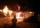 Casă cuprinsă de flăcări la Poiana Stampei. Pompierii au intervenit patru ore pentru stingerea incendiului FOTO