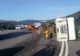 Accident în Pasul Mestecăniș. Un tir s-a răsturnat din cauza vitezei FOTO