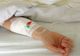 O fetiță de doi ani a ajuns la spital după ce a înghițit pastile pentru aprins focul