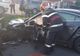 Accident la intrare în municipiul Fălticeni. Trei persoane rănite, dintre care două încarcerate FOTO