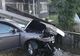 Un sucevean a distrus cu mașina un gard și a rupt un stâlp de electricitate FOTO