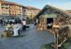 Două stâni tradiţionale la Târgul „Produs în Bucovina”, pe esplanada din centrul Sucevei