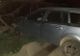 Două persoane au fost rănite după ce mașina în care se aflau s-a izbit în gardul unui imobil FOTO