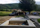 Rudele unui bărbat decedat, infectat cu COVID 19, s-au ales cu dosar penal după ce au desigilat sicriul VIDEO