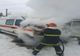 I-a luat foc mașina în curte (FOTO)