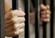 Bărbatul care a lovit o femeie peste fund cu palma, dus la penitenciar
