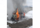 Autoturism făcut scum din cauza unui incendiu